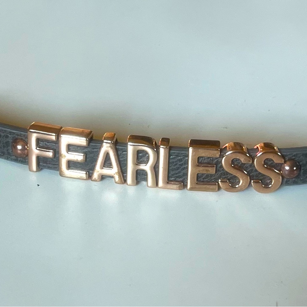BCBGeneration FEARLESS bracelet y2k